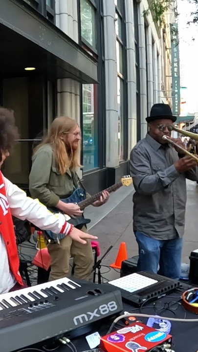 Random stranger KILLS this trombone solo