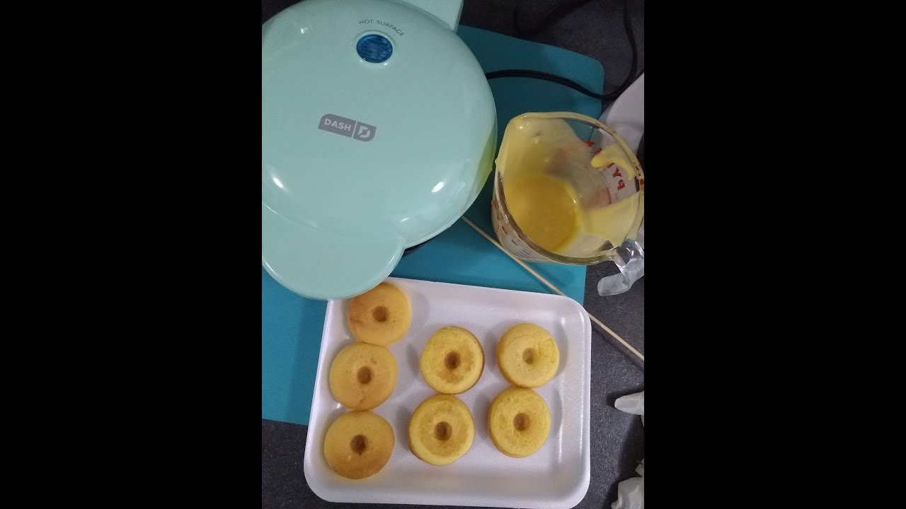 Kitchen, Dash Express Mini Donut Maker Never Used