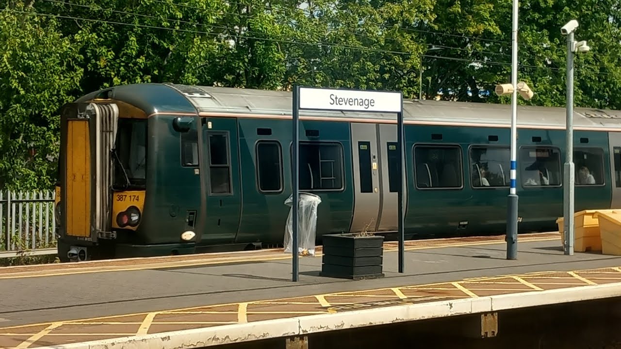 trains at stevenage 28/07/2024