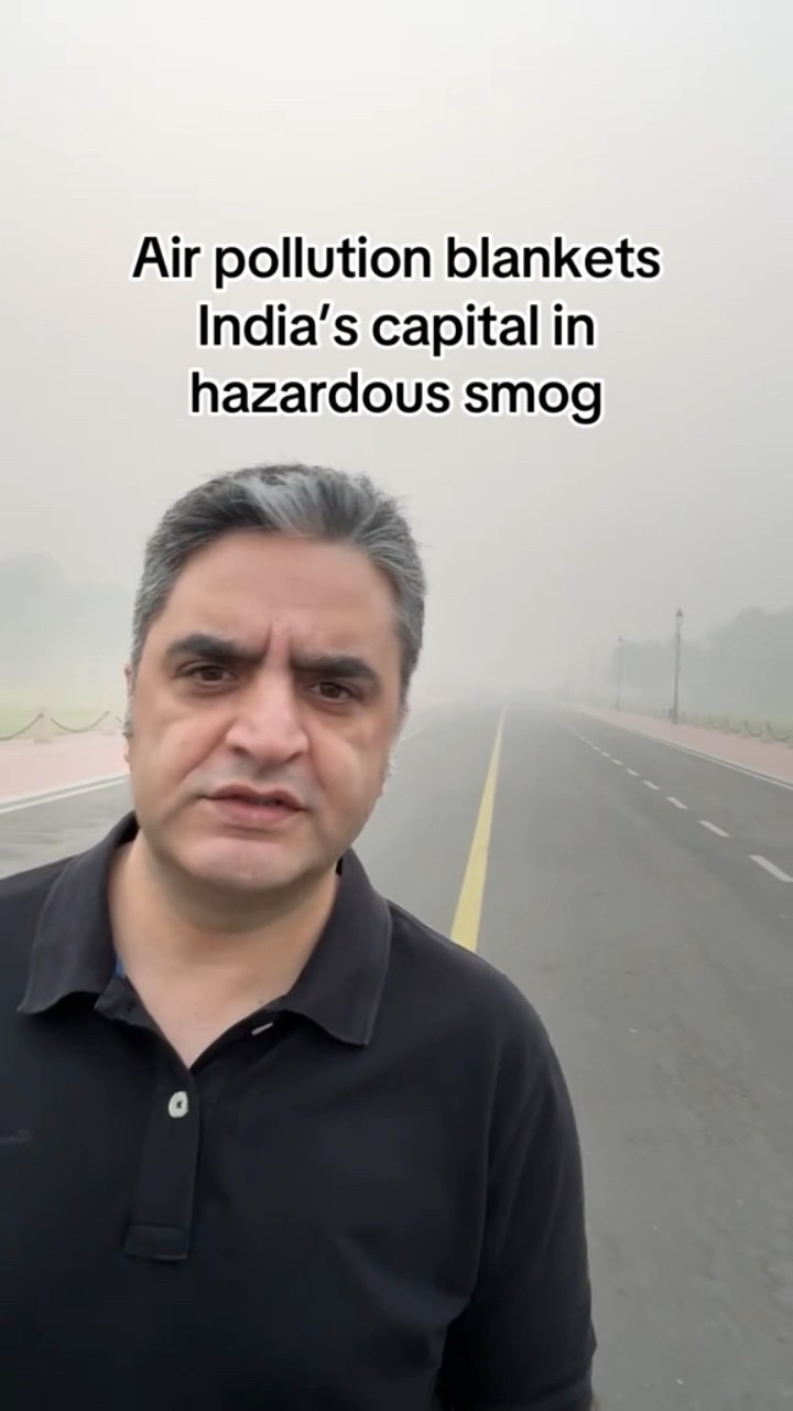 Air pollution blankets India's capital in hazardous smog #shorts