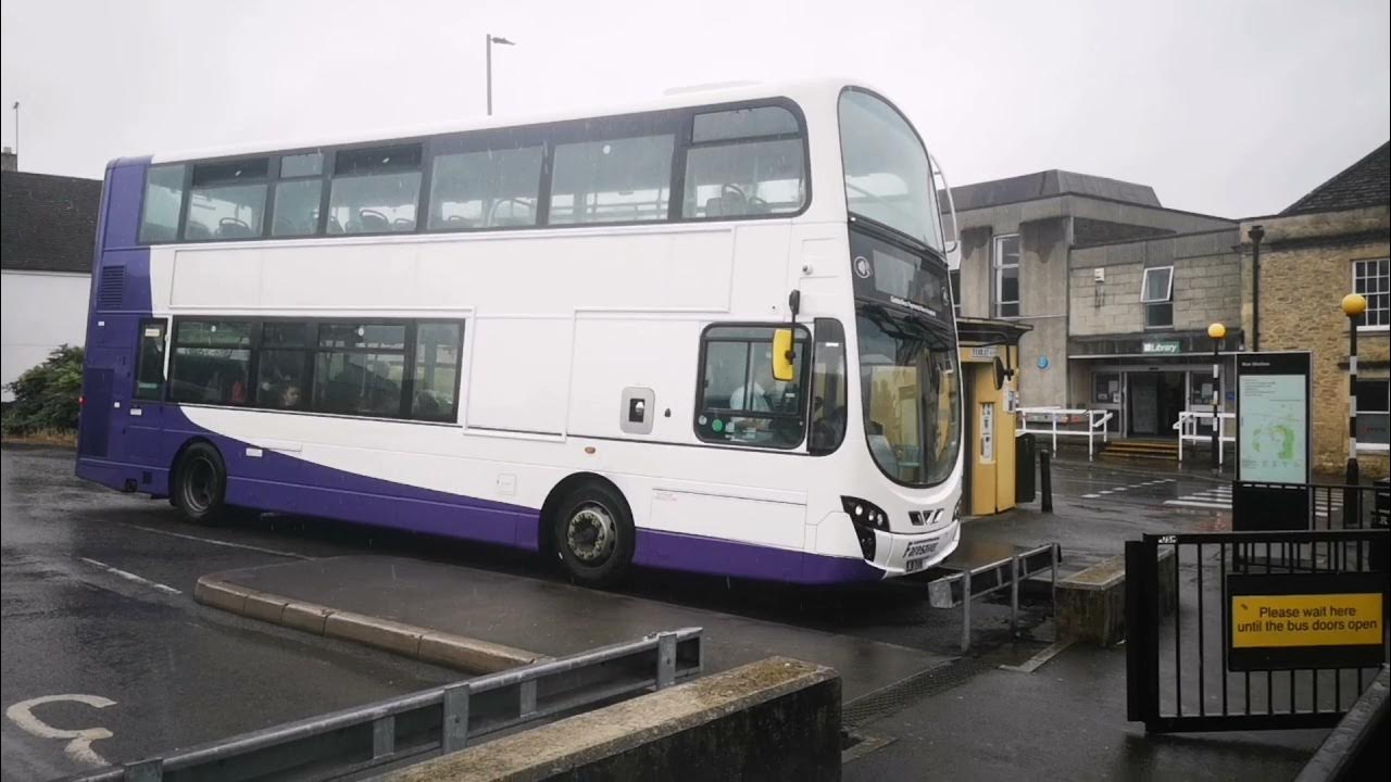 Buses at Chippenham bus station YouTube