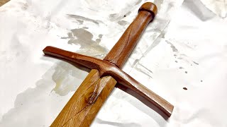 Construção de uma espada de madeira do início ao fim (Satisfatório e relaxante)