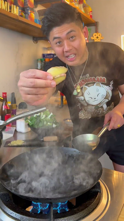 GARLIC BOK CHOY IN 1MIN AT HOME #SHORTS #WOK #CHINESECOOKING #FOODIE
