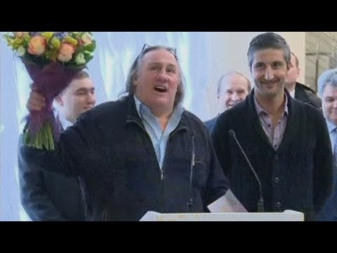 Video: Gerard Depardieu membuka restorannya di Moskow