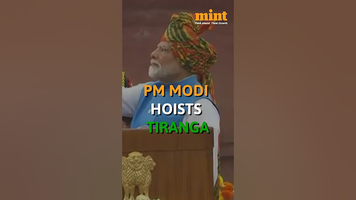PM Modi hoists the Tiranaga on the ramparts of the Red Fort on #independenceday