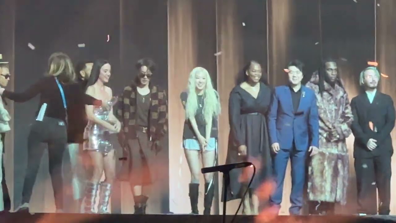 Rosé / G-Dragon /Taeyang/J-Hope /  Katy perry and manymore - ending @ Gala des Pieces Jaunes Paris