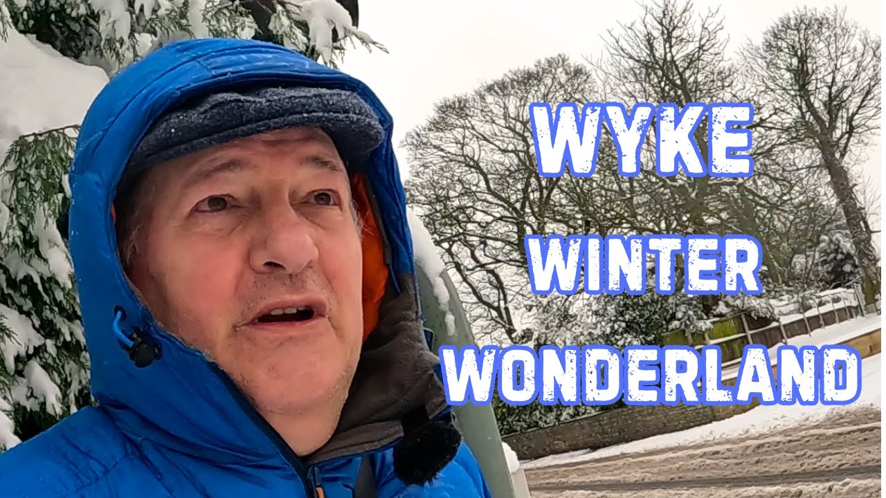 WYKE, BRADFORD - Winter Wonderland Walk