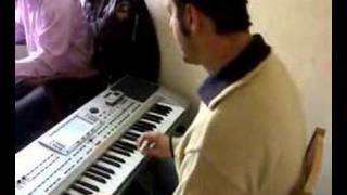 Hakan ve Ali Vur beni Korg pa80 Resimi