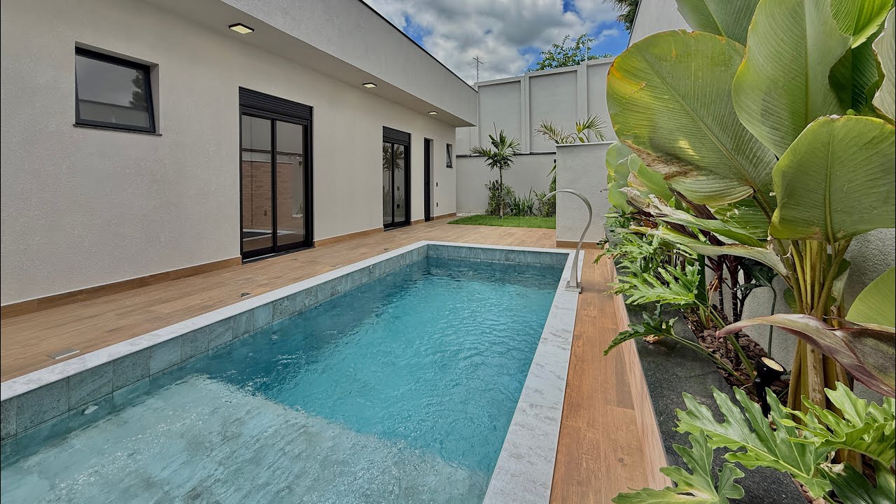 Casa Impecável no Piemonte | 3 Suítes, Piscina com Hidro e Energia Solar