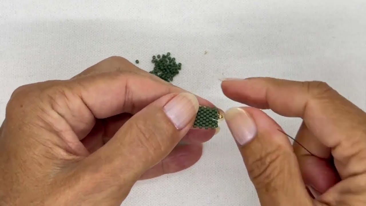 13 How to replace a broken bead in peyote stitch