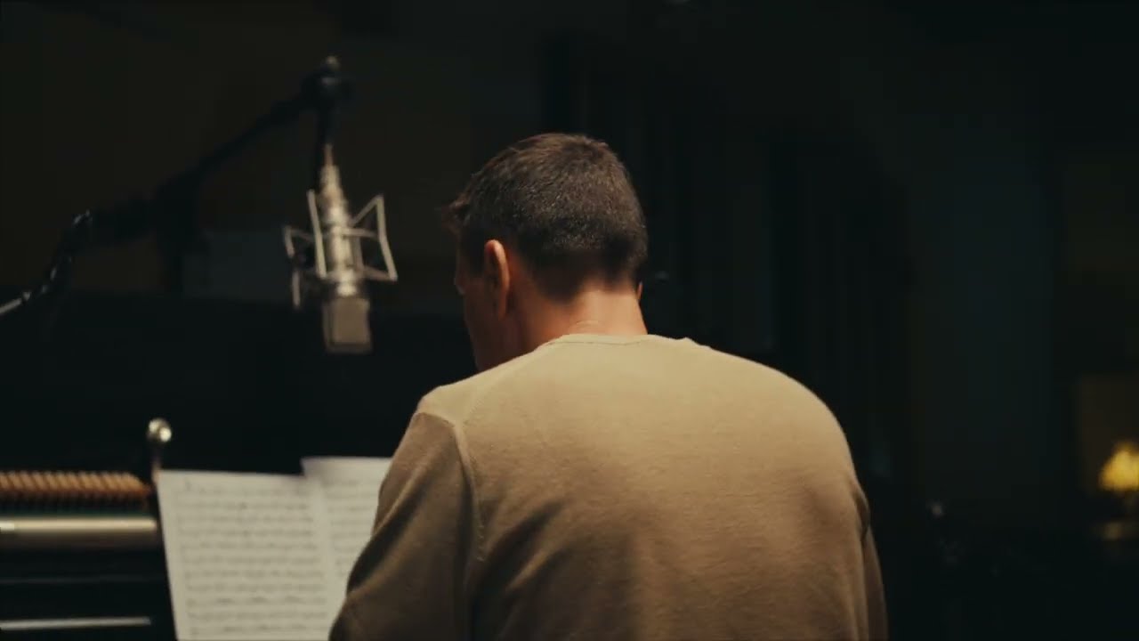Javier Escudero recording a live session at Moon Music Studios