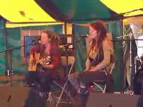 Susie Ro & Ayla at Strawberry Fair Cambridge 2009 - Acoustic