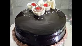 Mirror glaze chocolate cake is made without using gelatin & agar
agar.this recipe a good option for people who do not eat gelatin. you
must try this ...