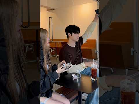 he looks kinda familiar tho? #explorepage #glow #seoul thumbnail