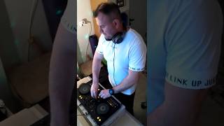 126 BPM Funky Club House Mix | Pioneer DDJ-FLX4 Performance