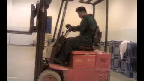 Forklift Training How to do de-stacking and stacking Training Exercise