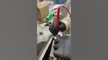 Knock sensor test #knocksensor #test #ls1 #commodore #jdm #adm #cargirl #sensor #voltagetest