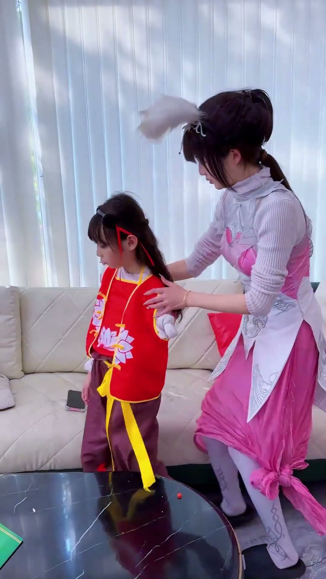 【斗罗大陆】小哪吒受伤了，唐三怎么还欺负她呀？#哪吒 #斗罗大陆#唐三小舞