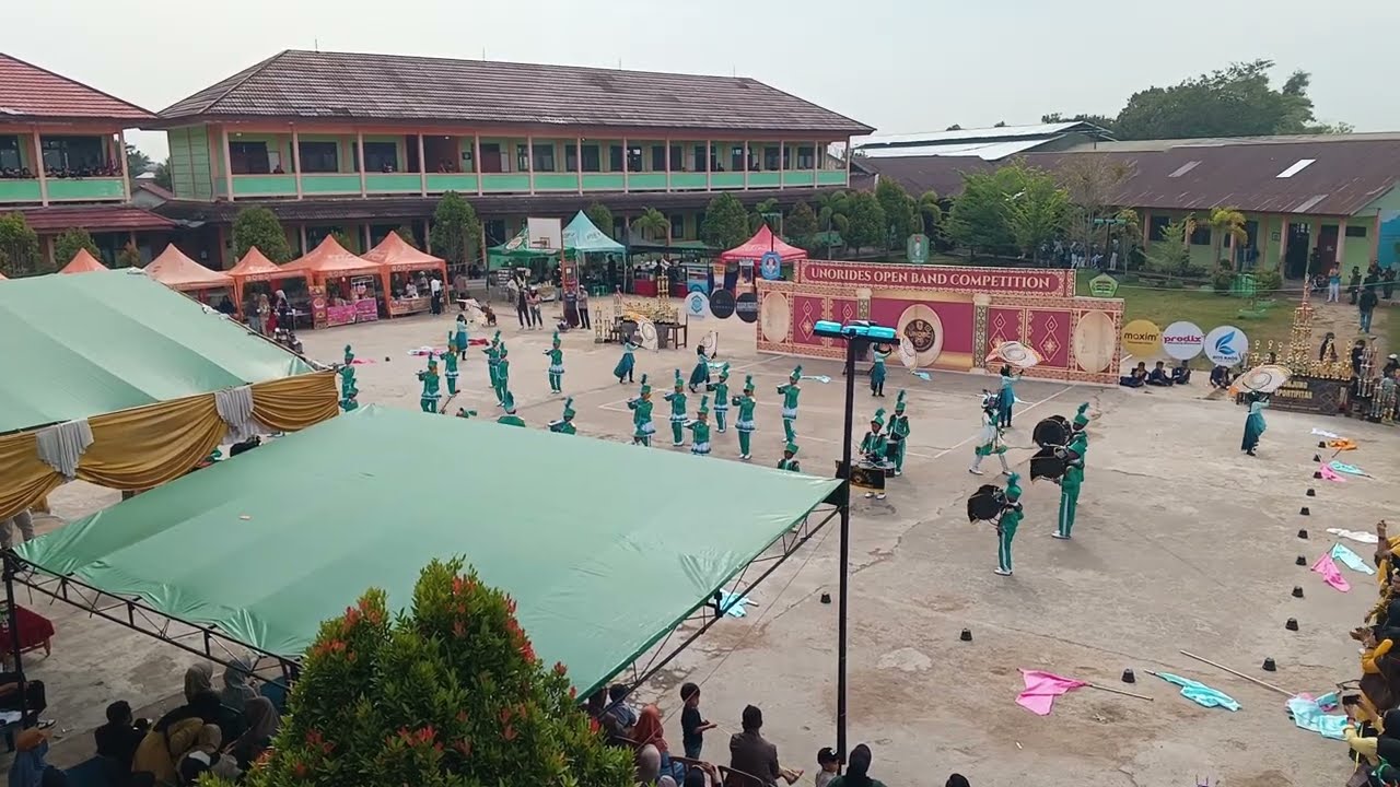 Marching Band Swara Bahana Arunika MIN 1 Pontianak dalam lomba Unorides Open Band Competition 2026