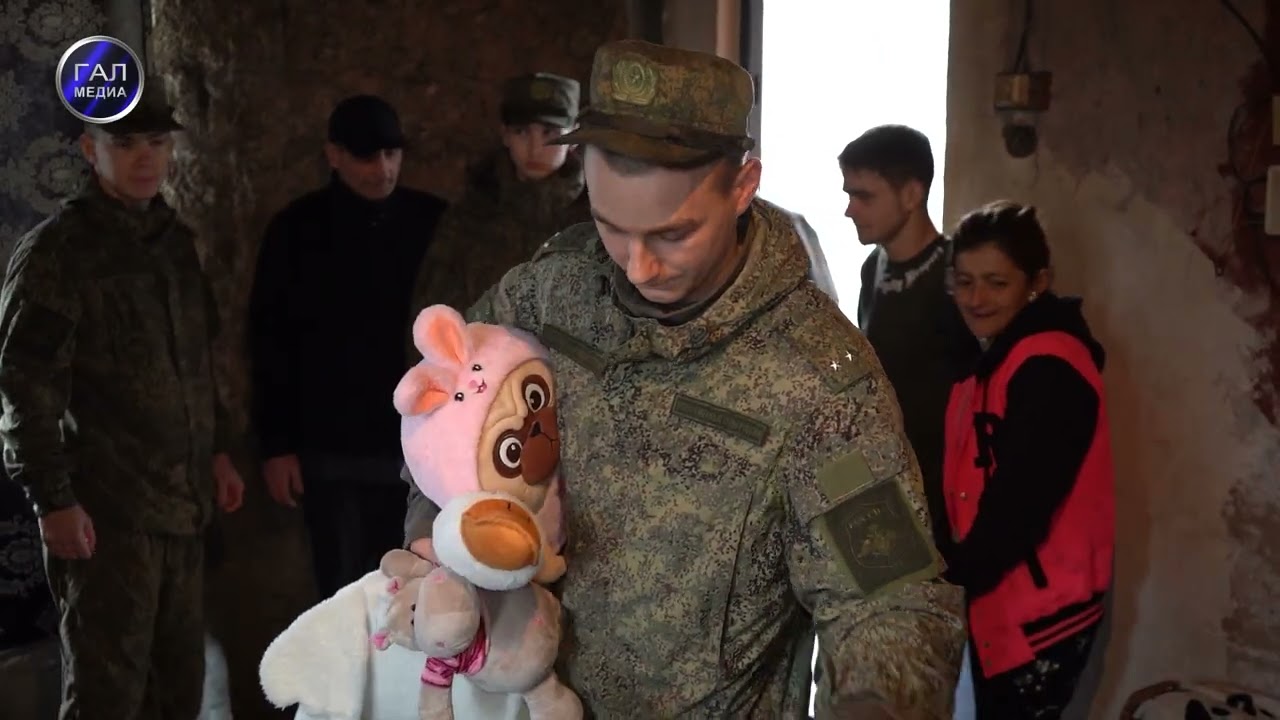 Российские военные при поддержке Администрации района вновь оказали помощь нескольким  семьям в Гале