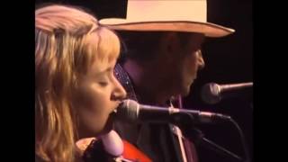 Bob Neuwirth &amp; Eliza Carthy -   Mole In The Ground