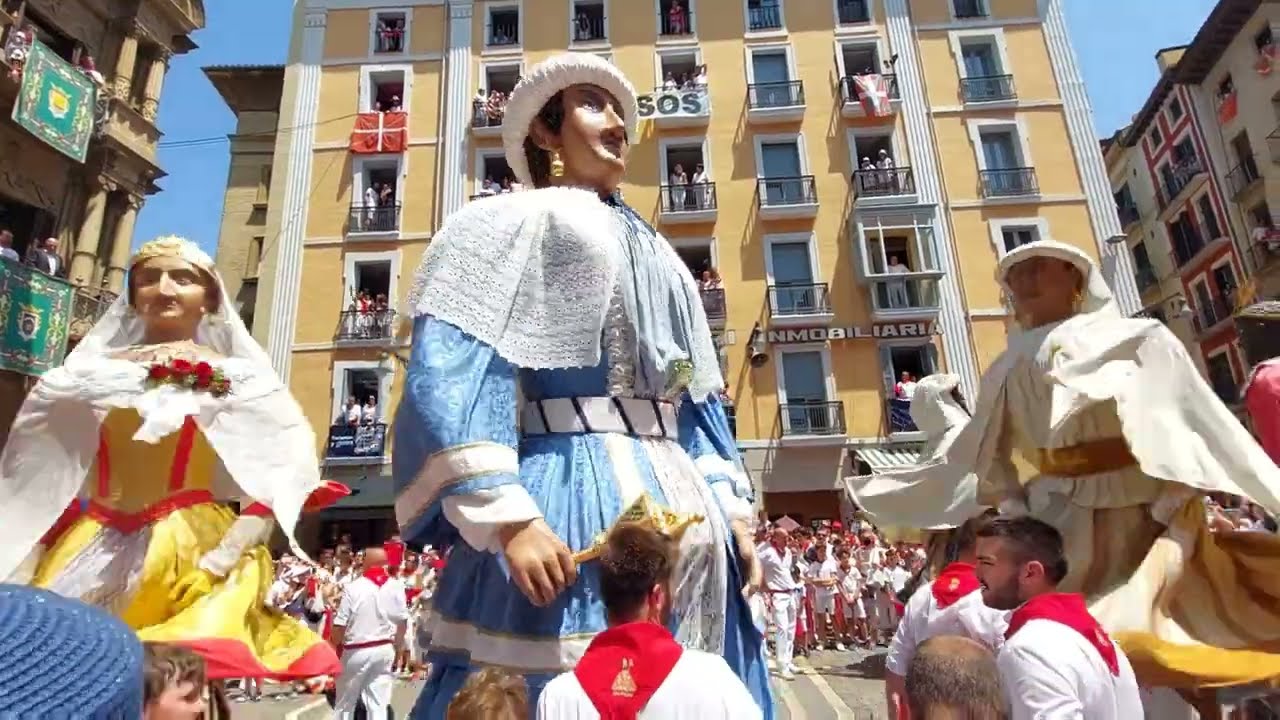 Todos los bailes en la despedida de los gigantes +Alemana/ Dantza guztiak erraldoien agurrean.