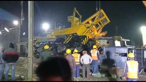 Video of 140 T Crane was  Rerailed at ASN LOCO SHED.
