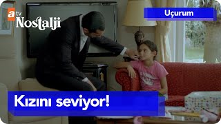 Yaman Kızıyla Vakit Geçirmekten Mutlu... - Uçurum 20. Bölüm