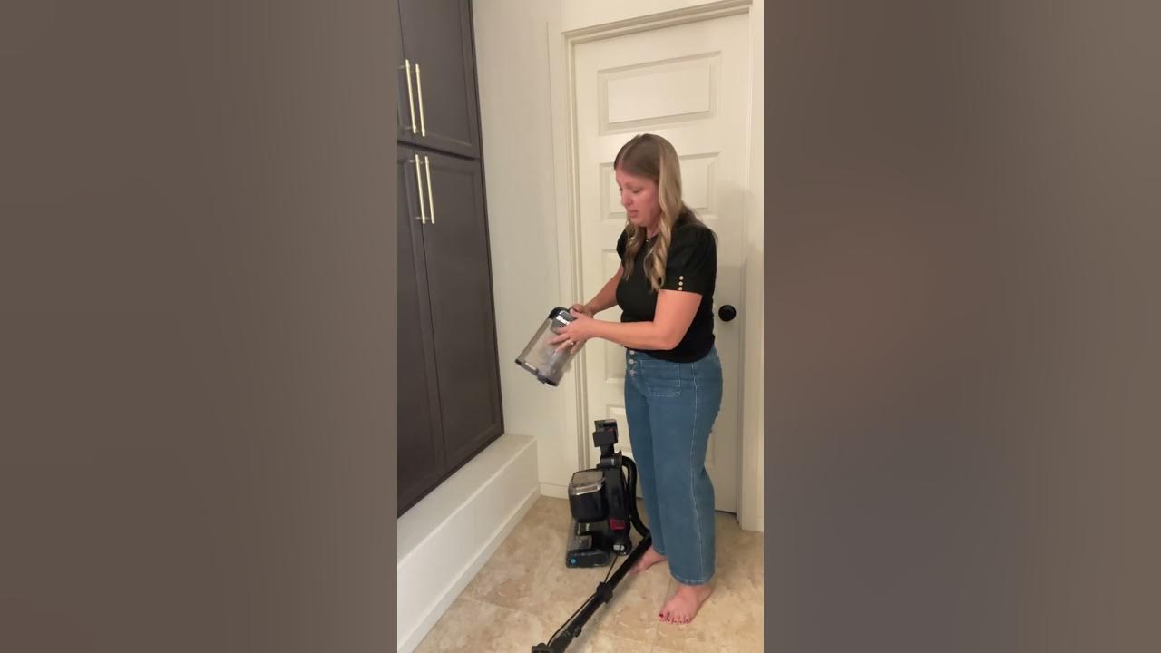 Shark Lift-Away Vacuum, Powerfins & Self-Cleaning Brushroll Performance