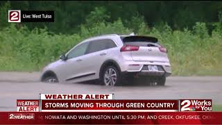 Road floods in south Tulsa