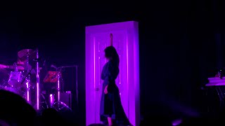 Mitski - Geyser - Live in LA @ Shrine Expo Hall