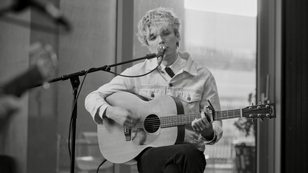 Finn Doherty - Call It Off (Live from Forum at Design District) - YouTube