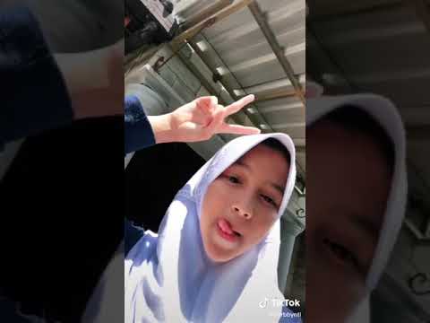 VIDEO ABG SMP CANTIK MAIN TIKTOK CANTIK BANGET :)