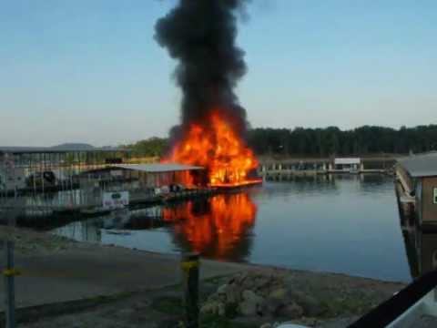 Fire at Ski Shack - Port of Kimberling Marina - YouTube