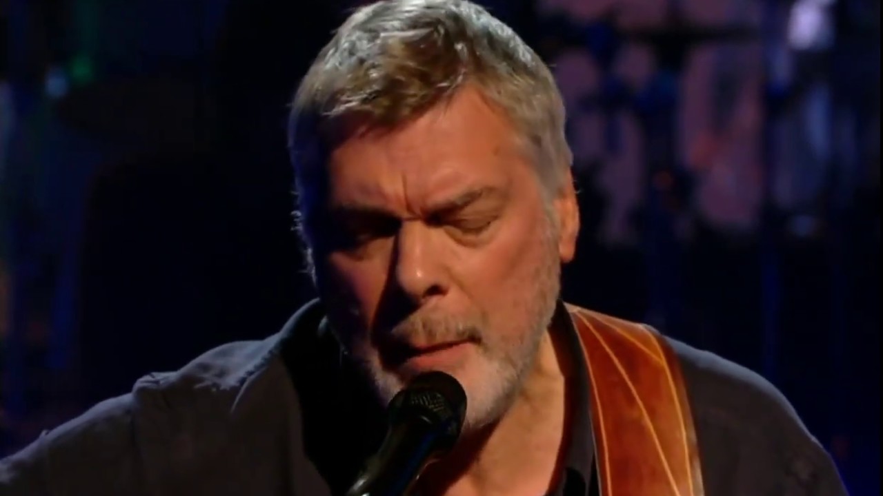 Watch Steve Tilston - Oil & Water - On Jools Holland Live on YouTube Watch Steve Tilston - Oil & Water - On Jools Holland Live on YouTube