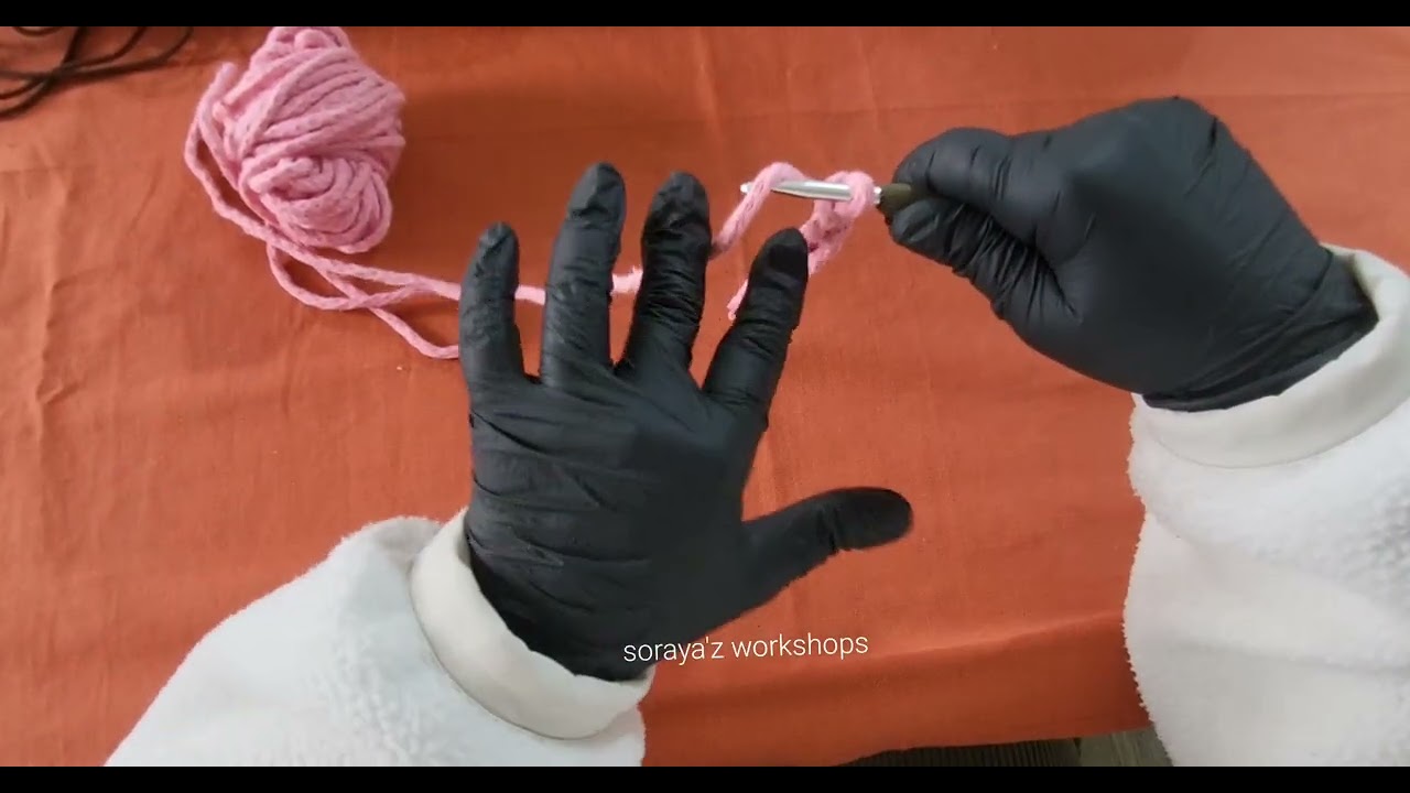 تعليم الكروشي للمبتدئين. الدرس الأول: غرزة السلسلة و غرزة الحشو #crochet #كروشيه 