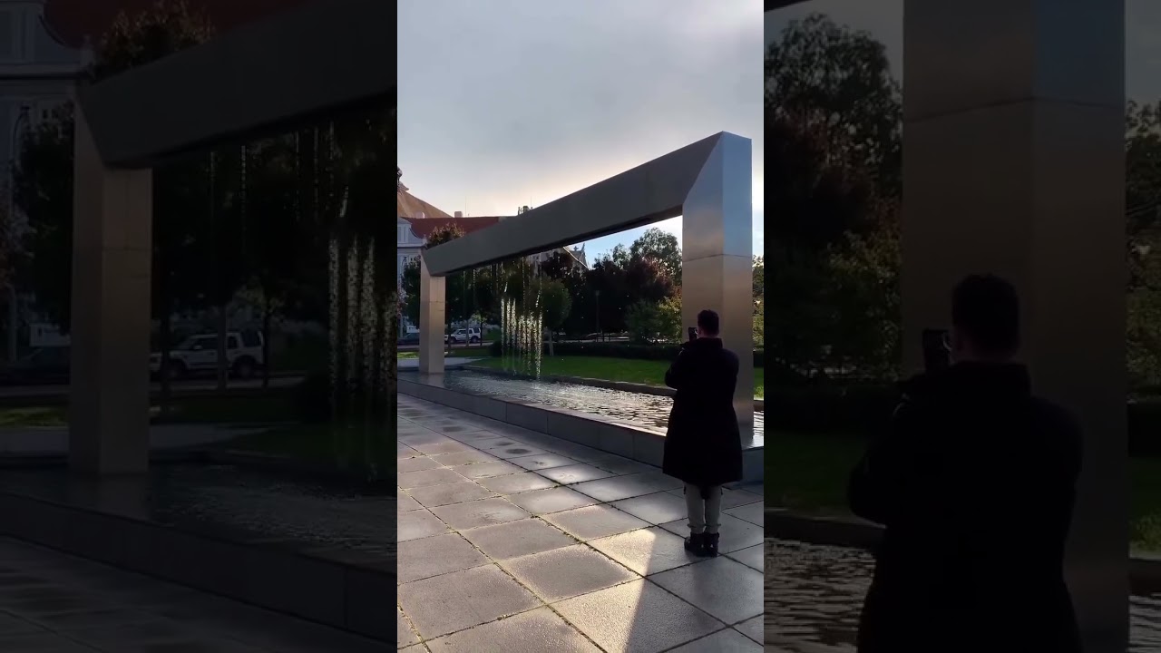 Amazing Fountain in Brno | Drooping water | Fountain Clock