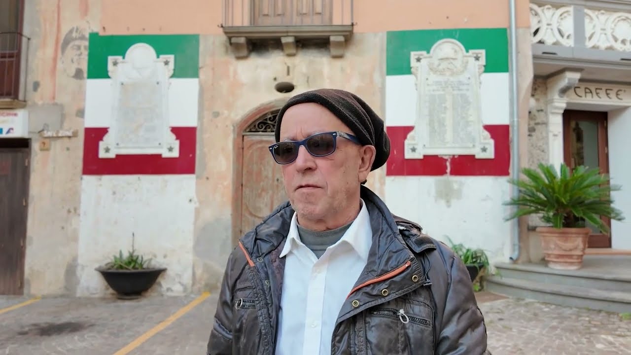 A Bivongi si continua a deturpare il centro storico