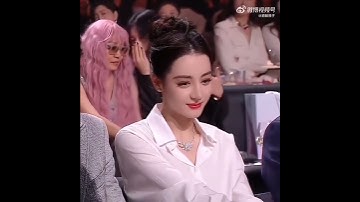 内场的迪丽热巴真的美鼠。。好干净好舒服的美。。温柔姐姐🥹气质绝了。。