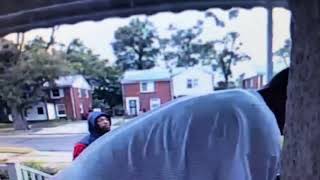 Detroit man robbed at gunpoint while sitting on front porch