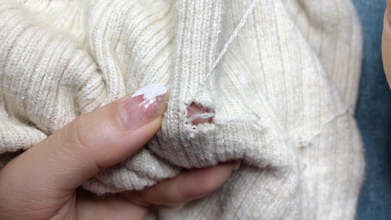 How to Fix a Hole in Your Sweater without a Trace - YouTube
