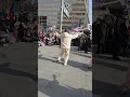 Dancing makes me happy 踊ると幸せになります。