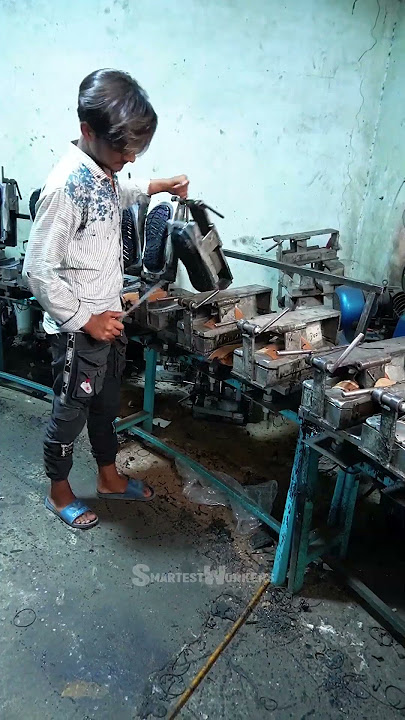 Unveiling the Process: High-Tech Machines in Handcrafting Men’s Sandals