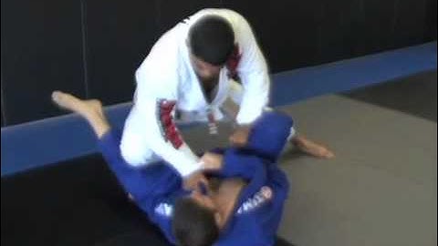 Pass from De La Riva with Andre Galvao