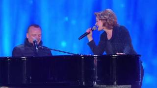 Miniatura del video "Gigi D'Alessio e Valentina Stella-Mente Cuore-31.12.2014"