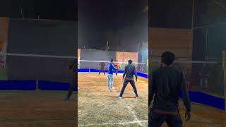 #outdoorbadminton #badmintonhighlights #badmintonlovers #badmintonindonesia #trickshots #shorts #bwf