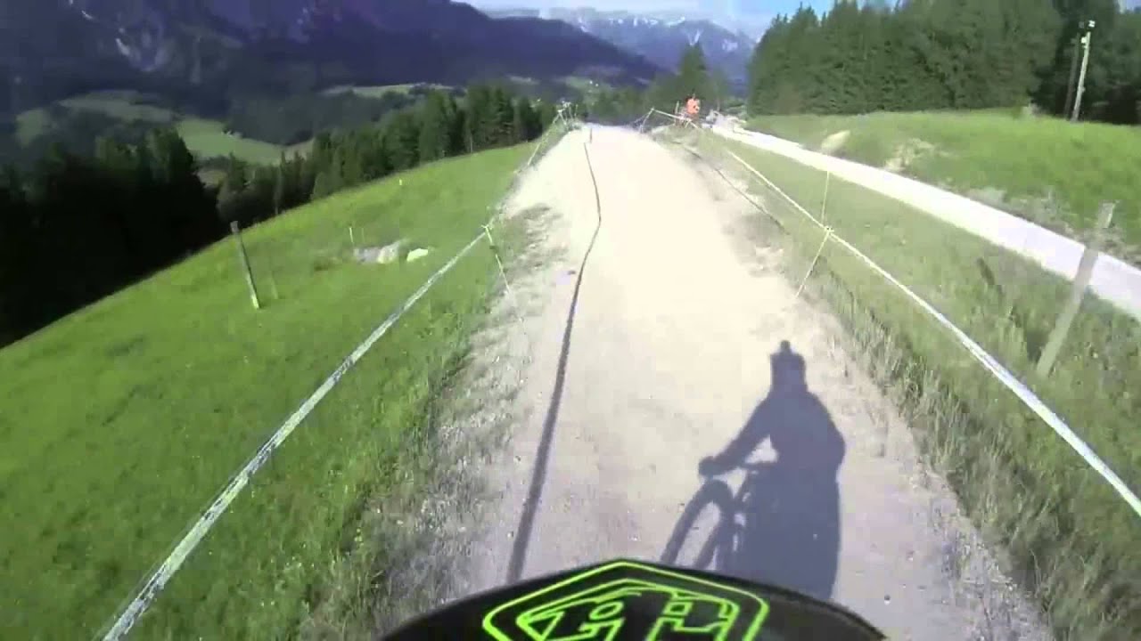 Обзор трассы Кубка мира по Даунхиллу 2013 в Леоганге. (Leogang 2013 Course Check)