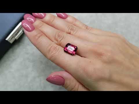 Pinksh-red zircon in octagon cut 9.45 ct Video  № 1
