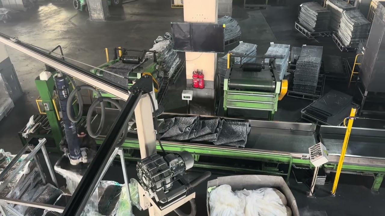 India customers visited our automatic carbon black & rubber compound feeding weighing equipment.