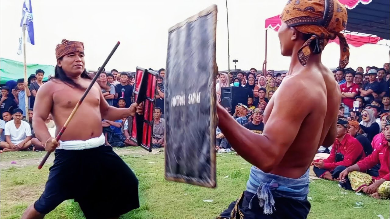 DEMUNG WIRE vs PUTRA MANDALA || Peresean Pantai Torok